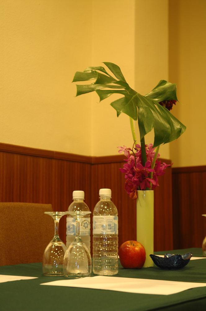 Oriental Crystal Hotel 9/17