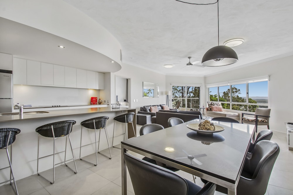 THE LOOKOUT RESORT 65/74