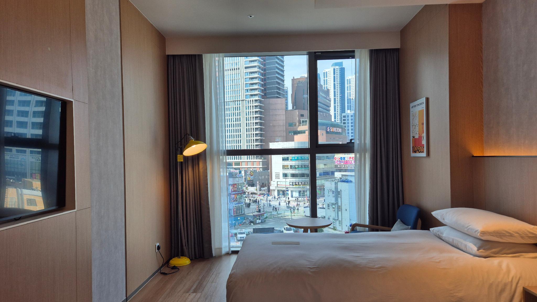 Family, 1 Queen and 1 Single Bed, Town View