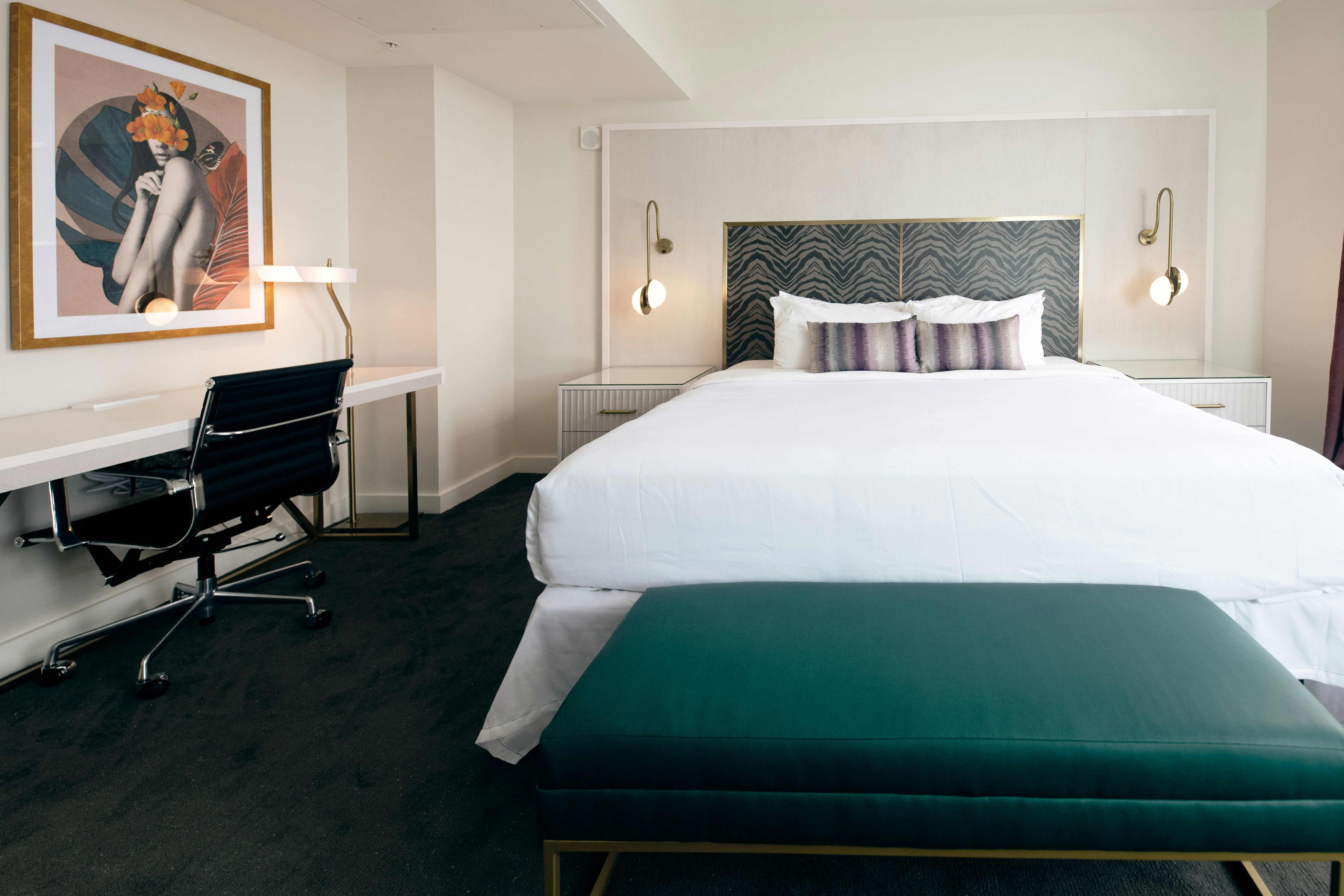 The Kelly Birmingham, Tapestry Collection By Hilton 16/56