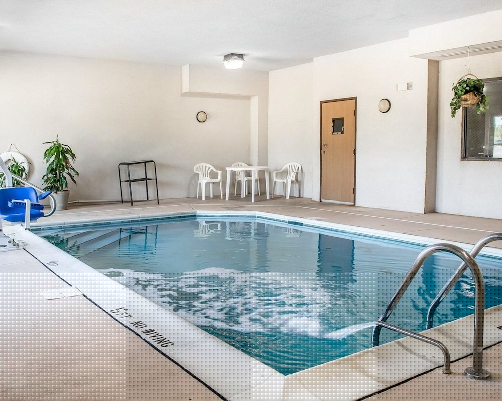 Quality Inn & Suites Brooks Louisville South 3/38