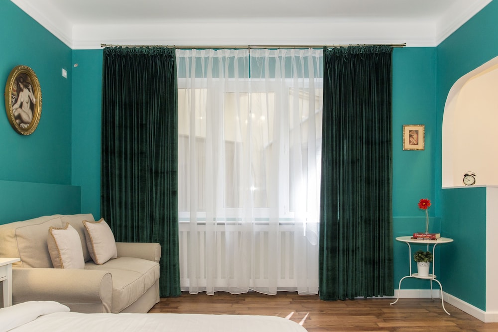Redbed Self-Catering Apartments 40/50