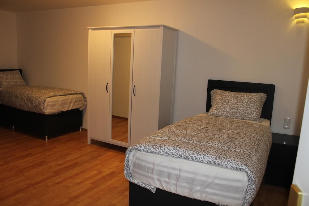 Hotel Garni Emir 9/50
