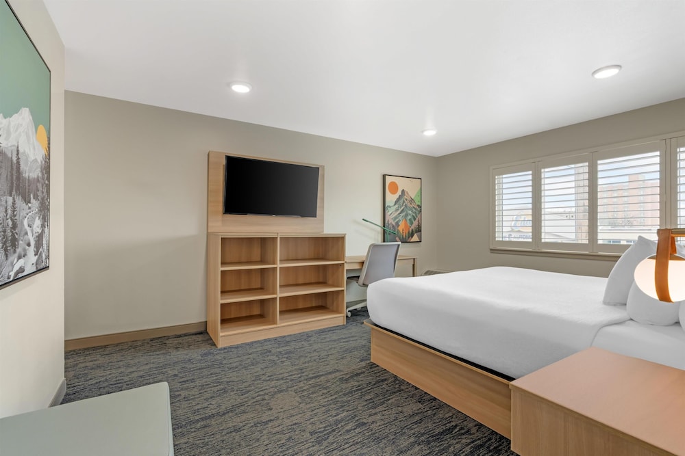 جناح بسرير كينج بمطبخ صغير، Best Western Plus Clocktower Inn 5/9