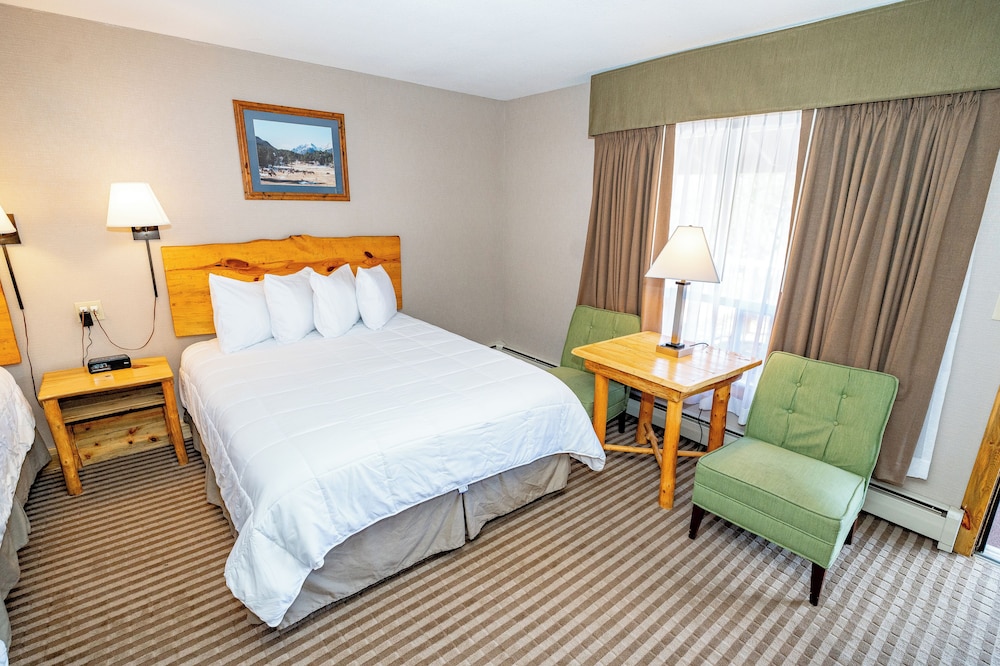 Hotel Estes 8/66