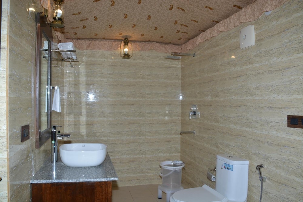 GULMOHAR SARISKA RESORT 40/45