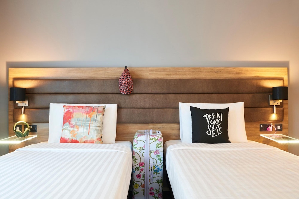 Moxy Dublin City 16/42