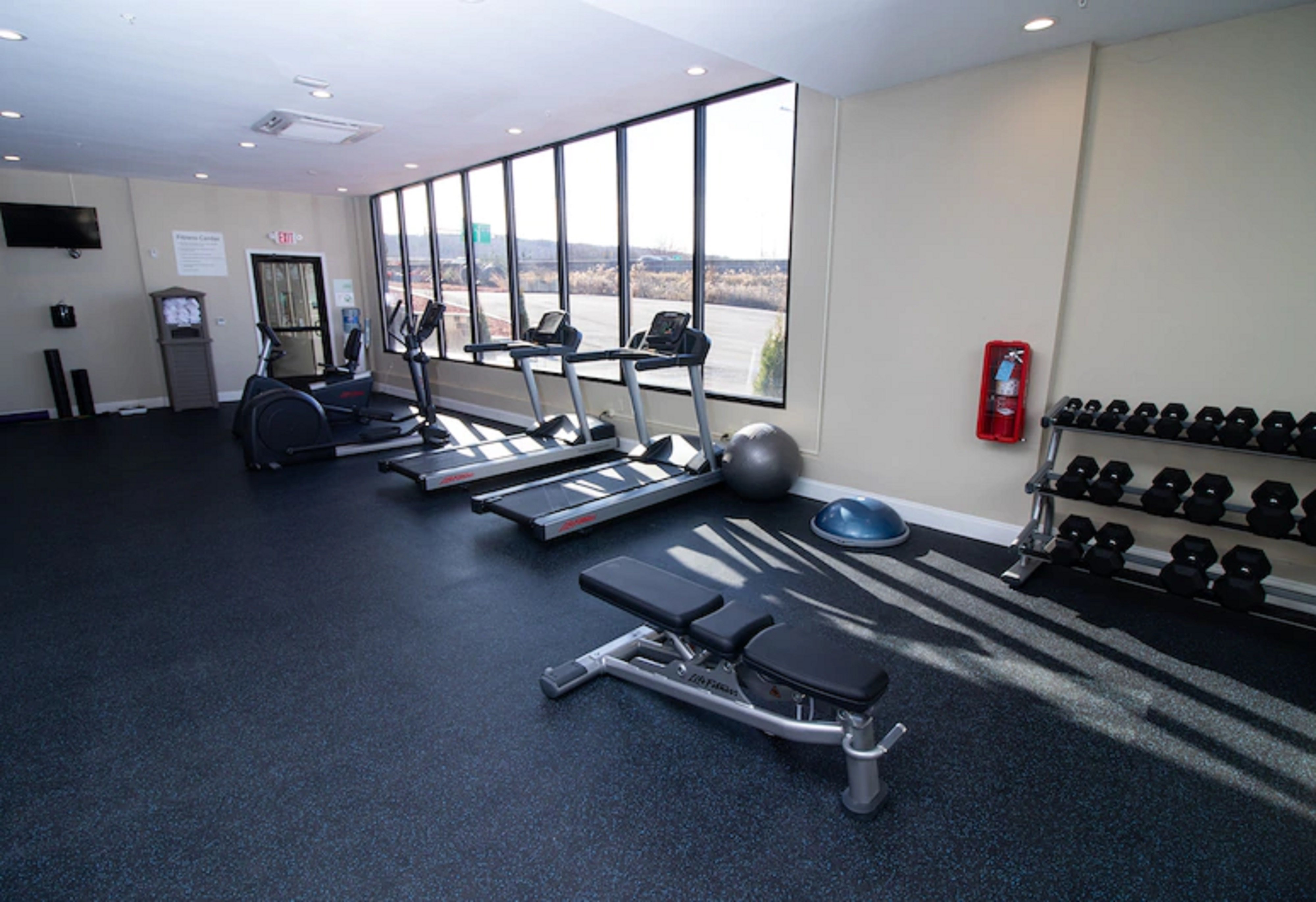 HOLIDAY INN SCRANTON EAST - DUNMORE 23/41