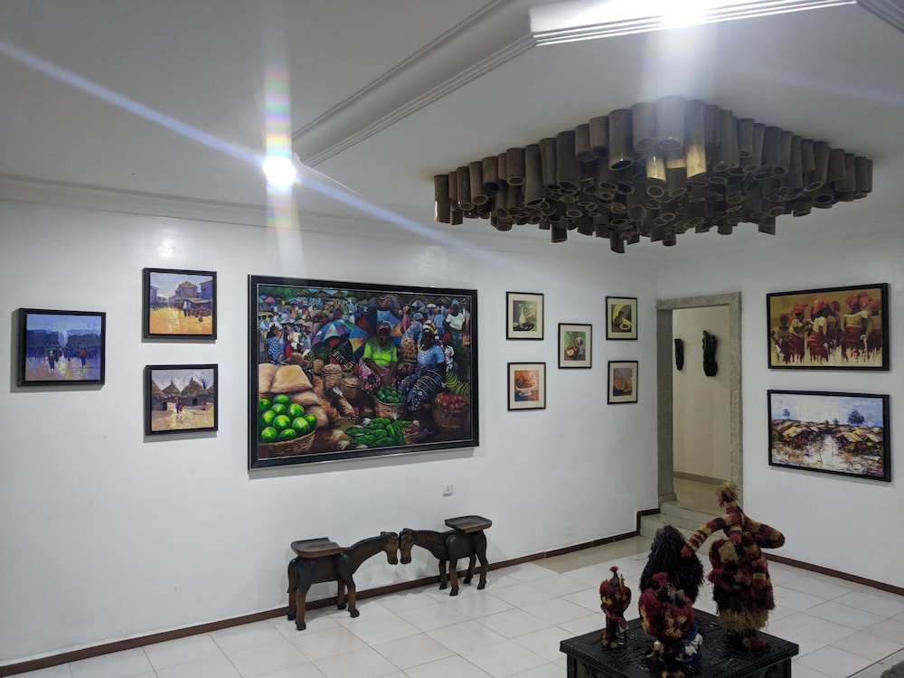 Naturemark Gallery And Guest House 13/14