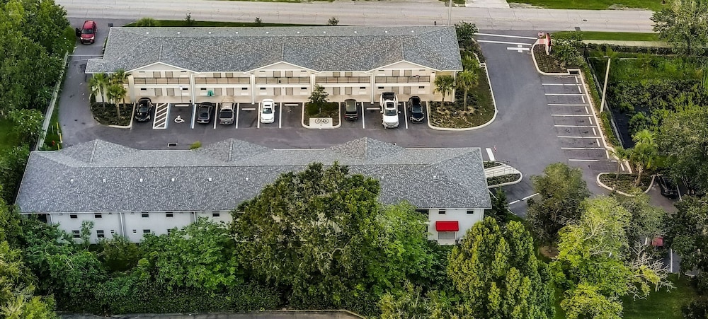 Baymont by Wyndham Ocala Suites 52/60