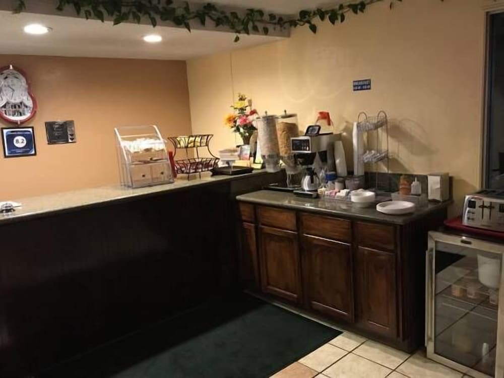 Klamath Motor Lodge 7/64