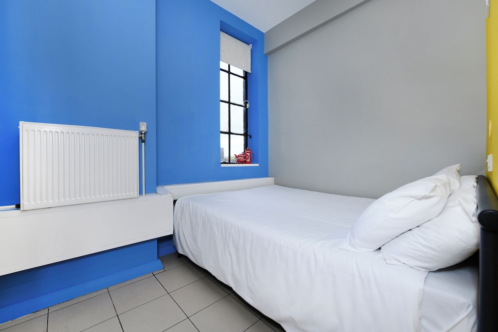 Rest Up London Hostel 18/55