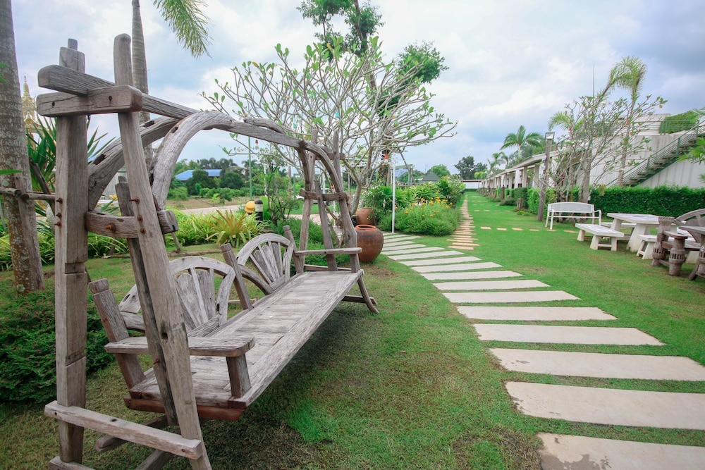 IP Plus Resort Chanthaburia - Halal Hotel 56/65