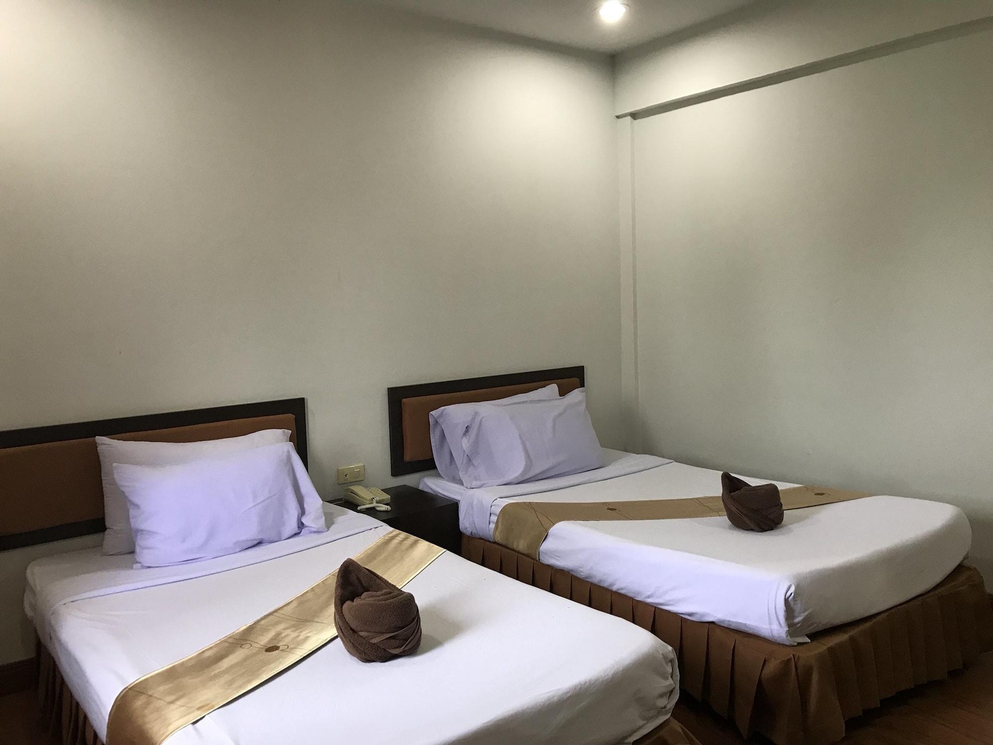 Bordin Hotel 12/33