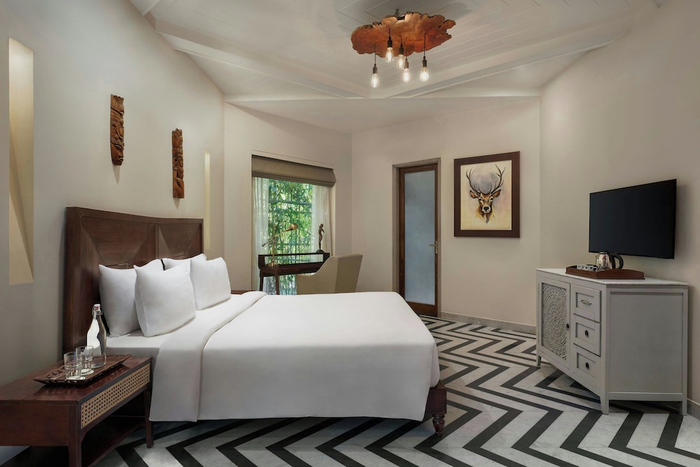 Classic, Cottage, King Bed, Resort View