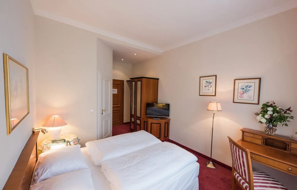 Hotel Kaiserhof 11/54