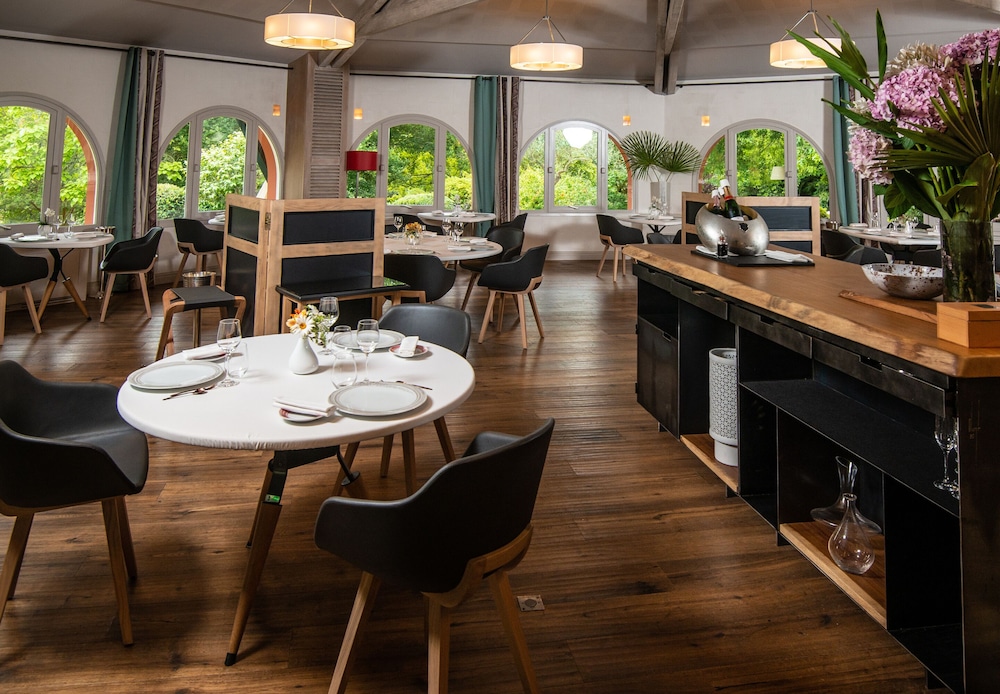 RELAIS DU SILENCE LES FRERES IBARBOURE - TABLE ET HOSTELLERIE 35/51
