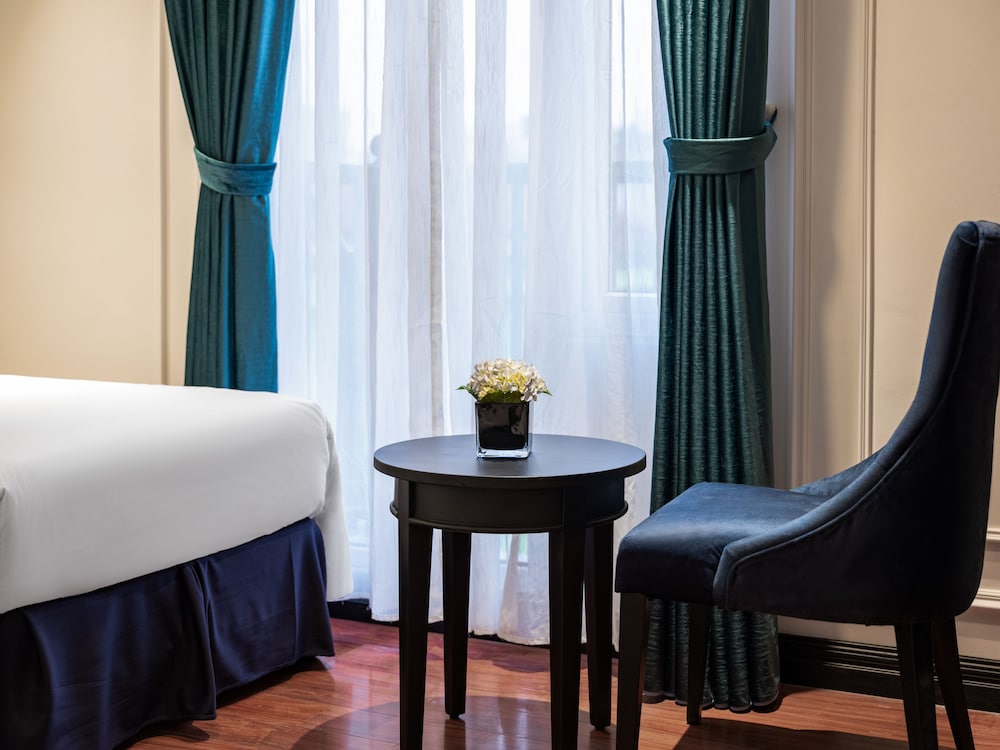 The Flower Boutique Hotel 40/50