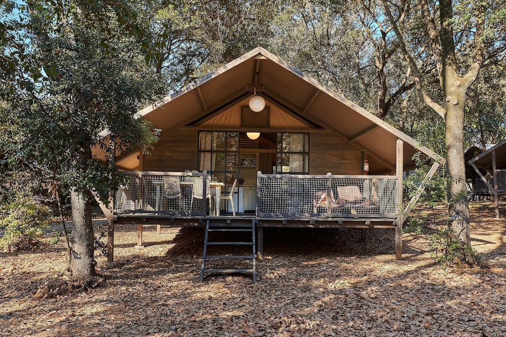 PARADU TUSCANY ECORESORT 6/86