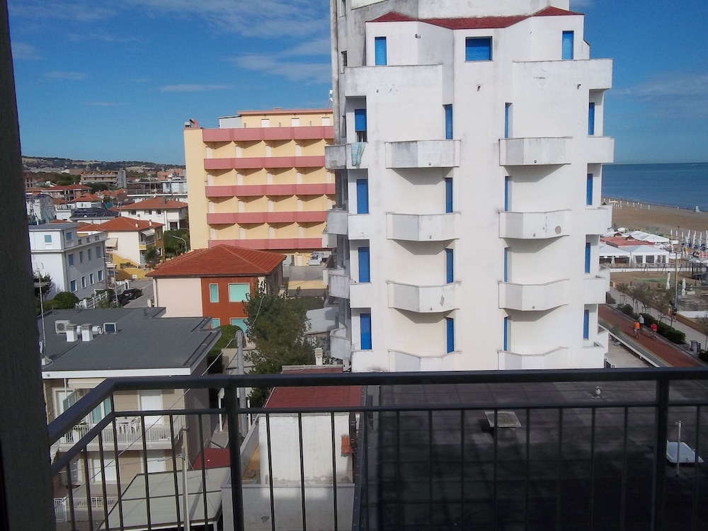 Hotel Italia 3/50