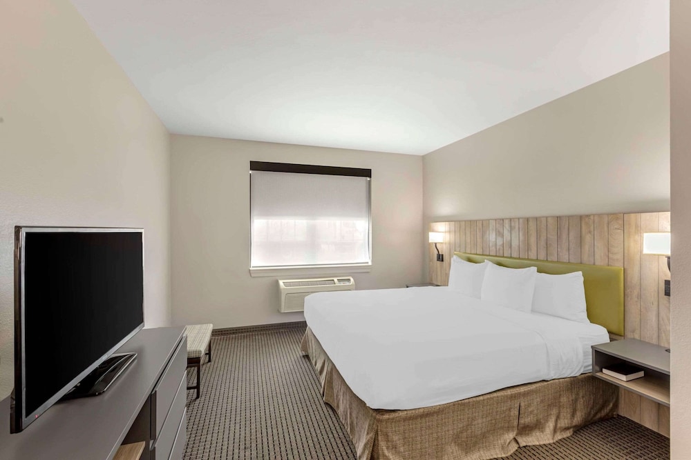 غرفة بسرير كينج لذوي الإعاقة، Country Inn & Suites By Radisson, Elk Grove Village/Itasca 5/9