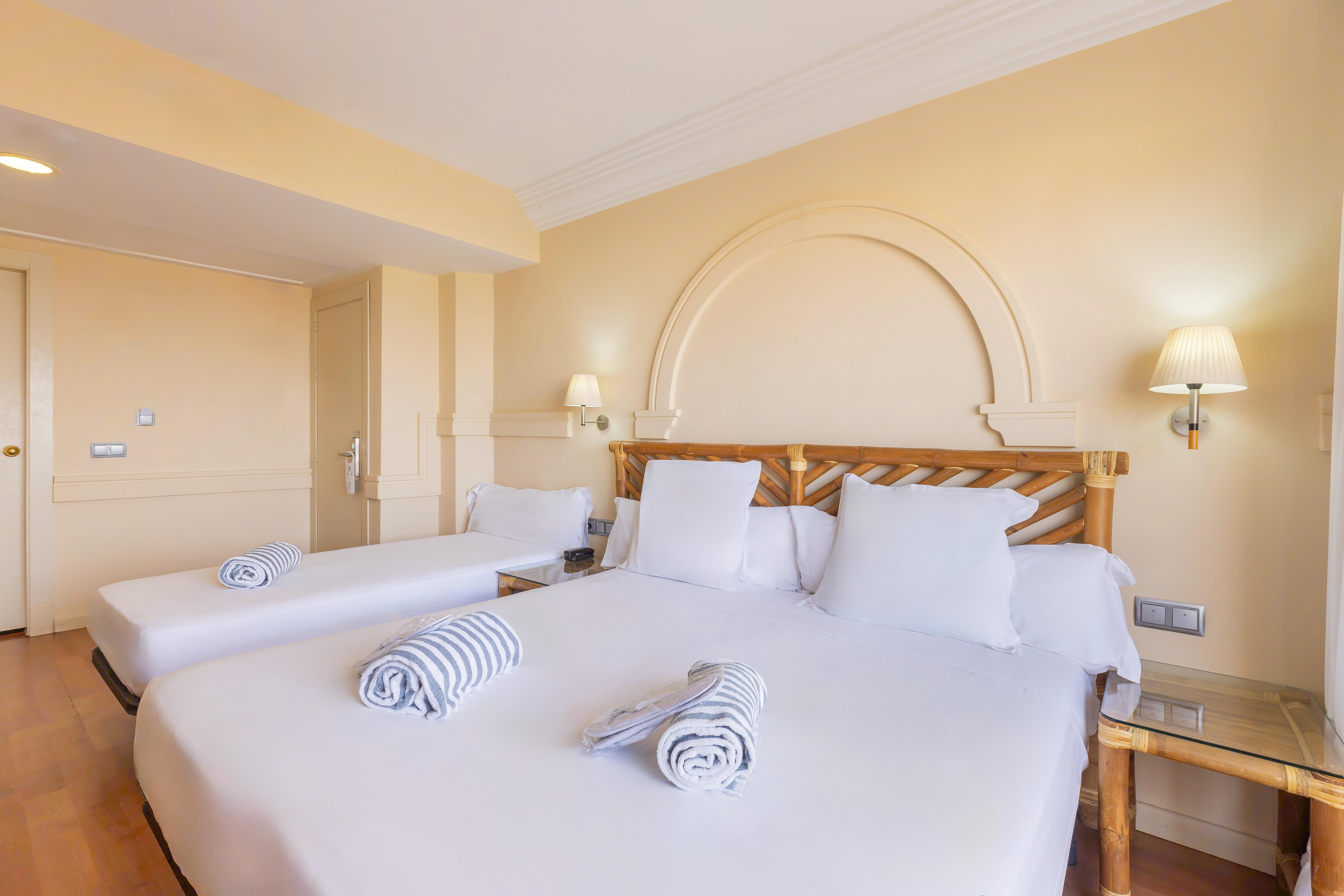Standard, Double Bed, Sea View, Balcony or Terrace