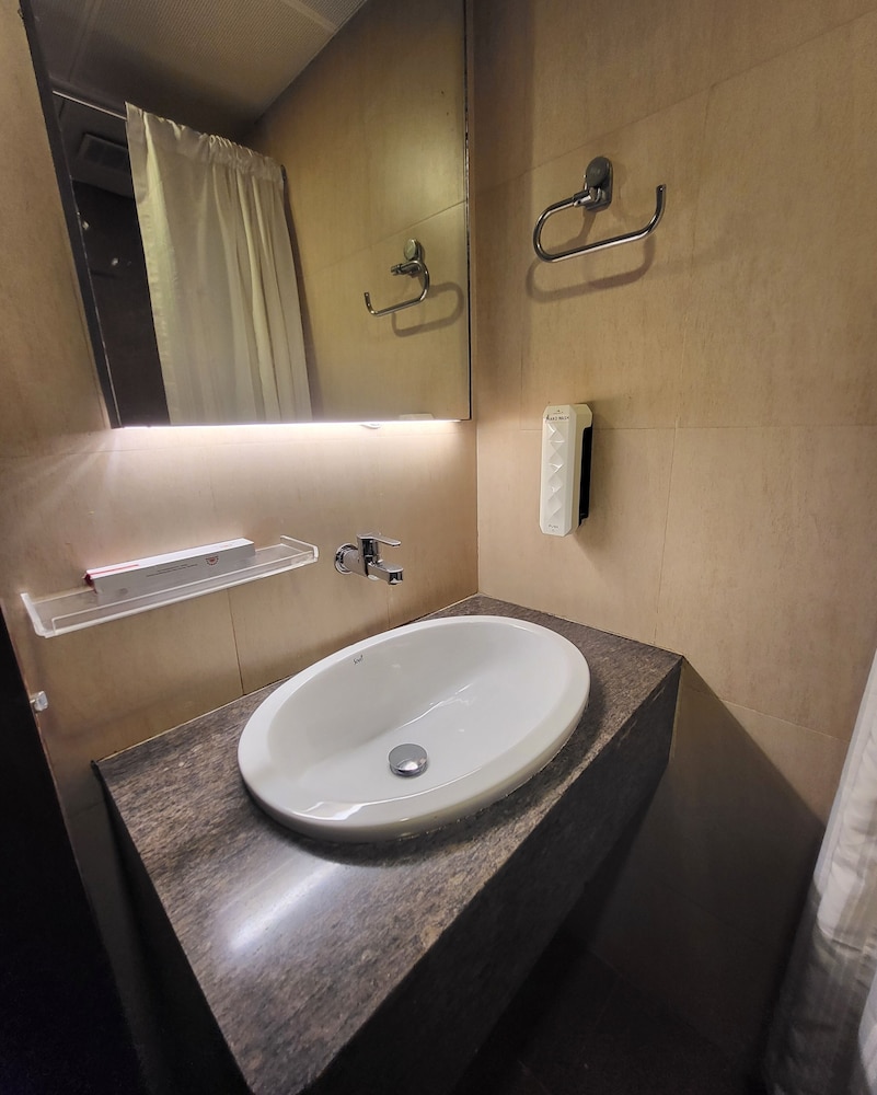 غرفة تنفيذية بسرير كوين بغرفة نوم واحدة، HOTEL MAHARANA INN 6/8