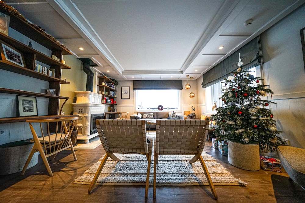 Chalet Hotel Le Whymper 46/63