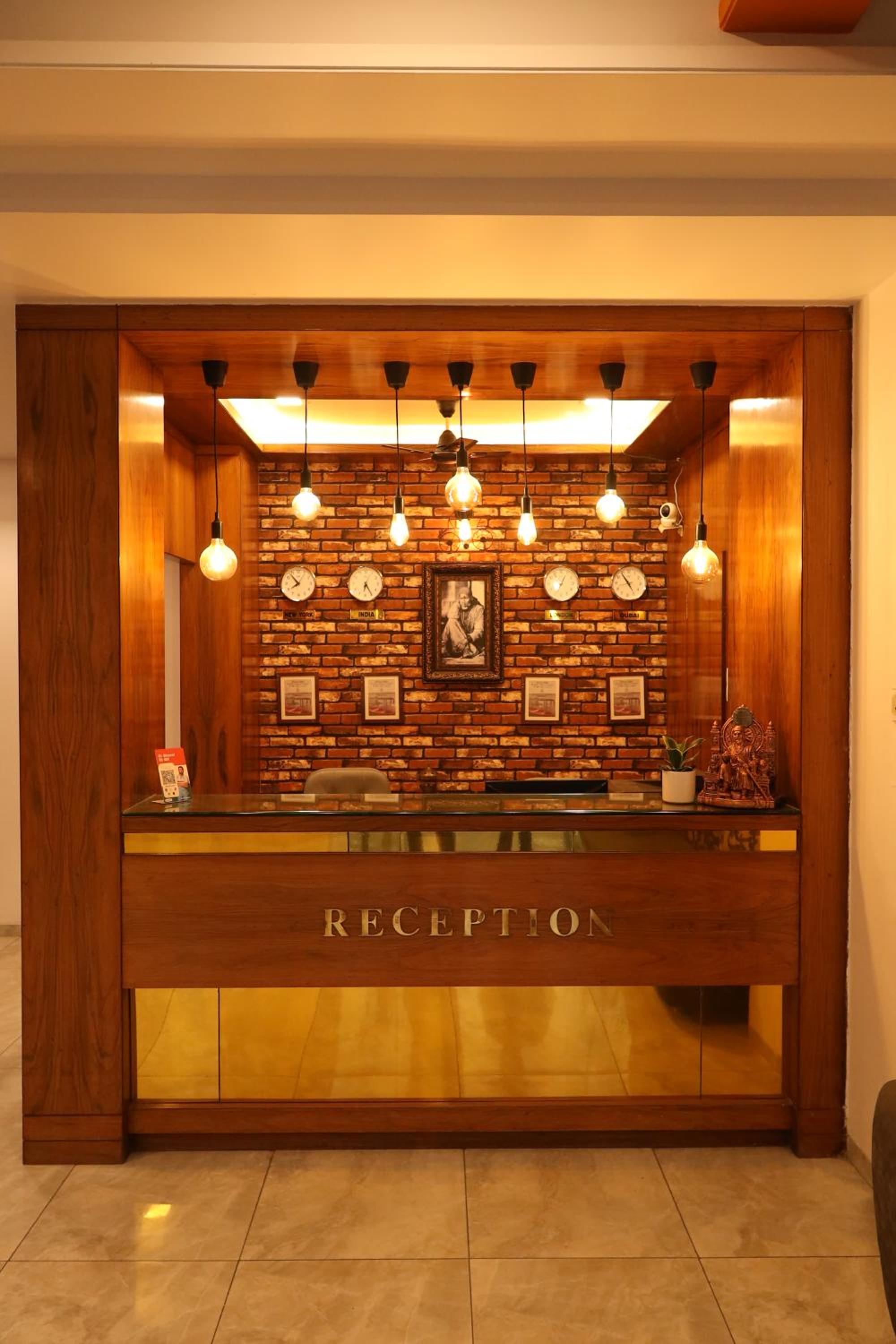Oyo 4445 Hotel Saishri 14/63