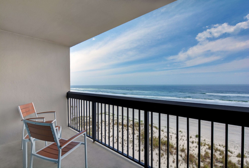 Hampton Inn Jacksonville Beach 33/57