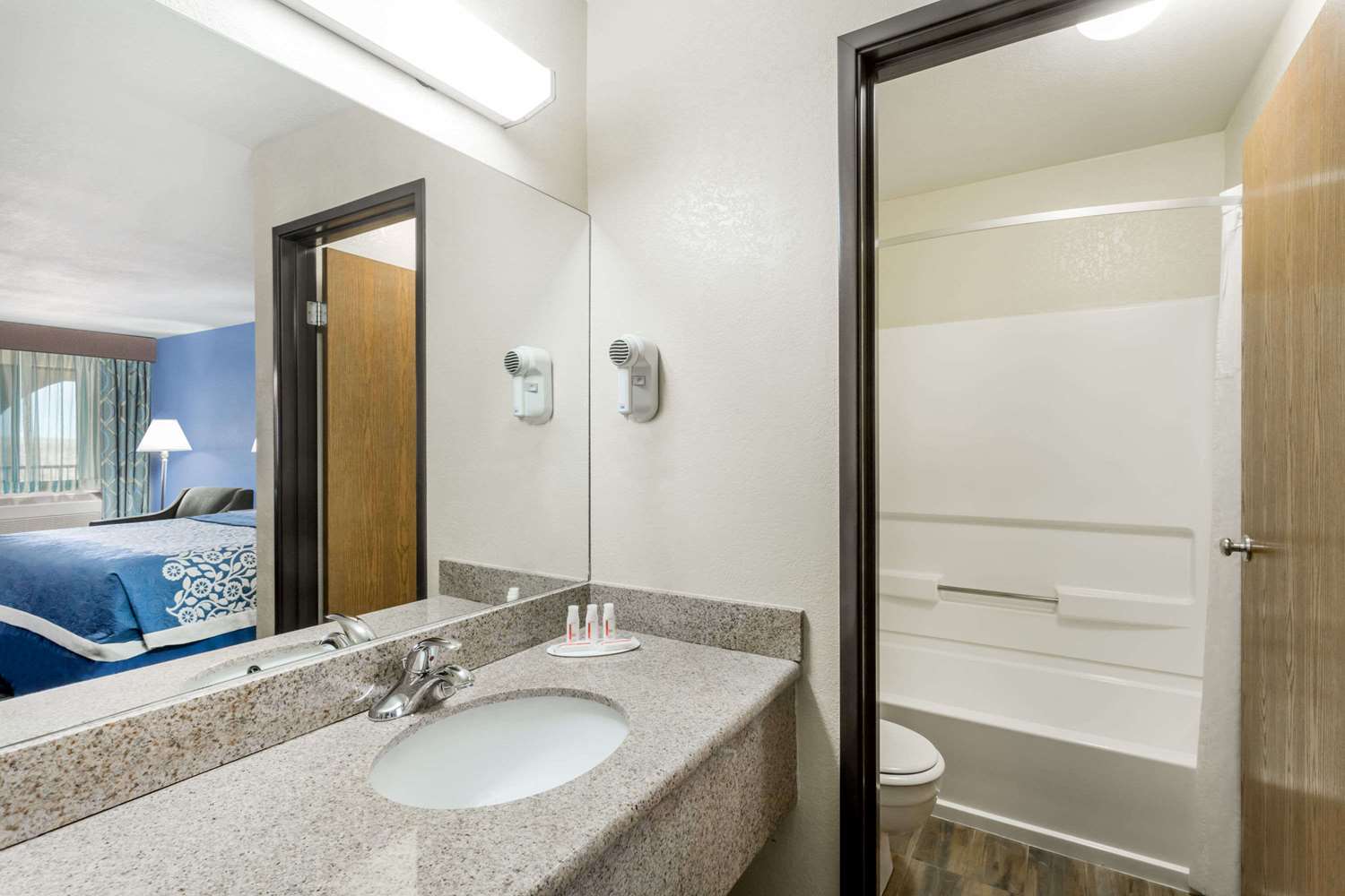 Days Inn By Wyndham Holbrook 40/45