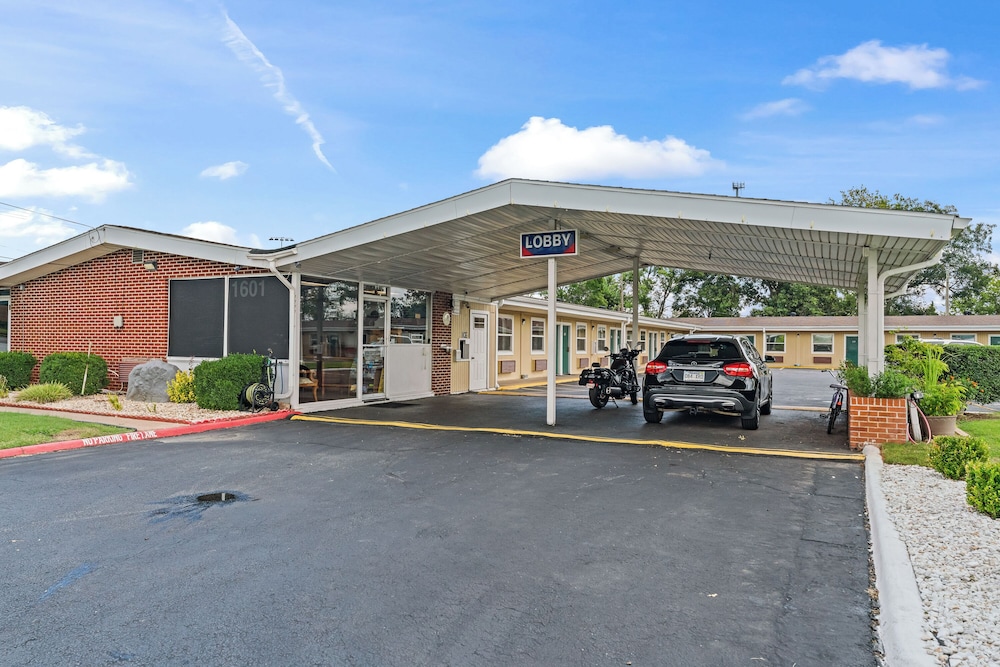 Guest Inn Rogers 57/67