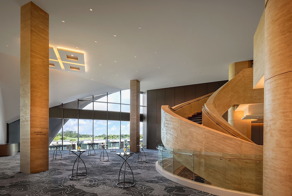 Dusit Thani Laguna Singapore 32/65