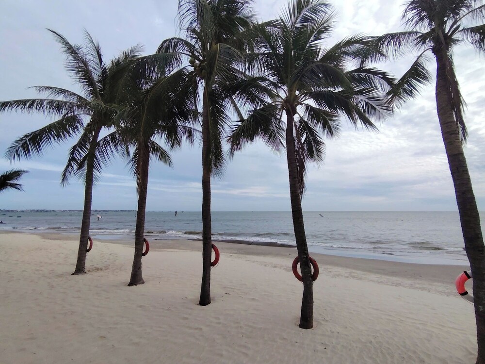 Thai Hoa Resort 72/75