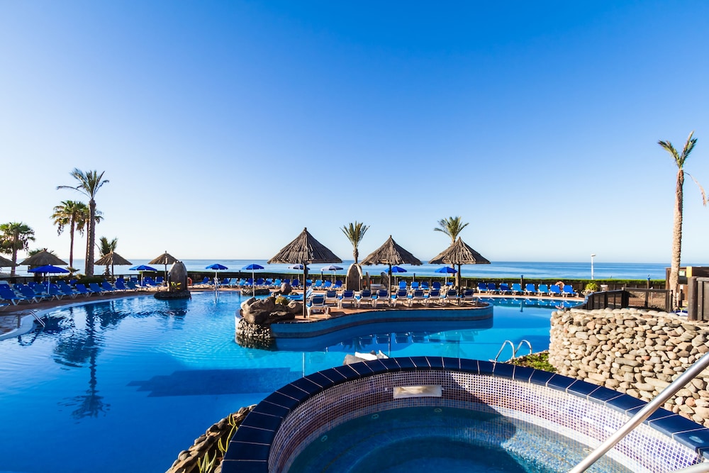 BLUEBAY BEACH CLUB 28/41