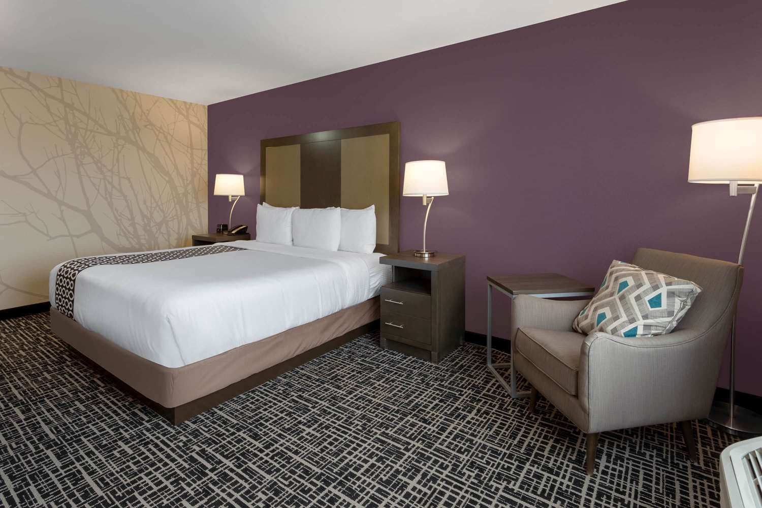 La Quinta Inn & Suites by Wyndham Wichita Airport 23/56