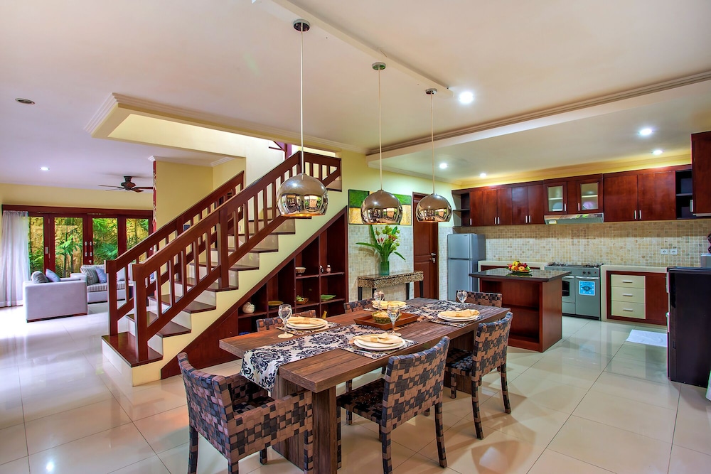 Tiga Samudra Villa 48/50