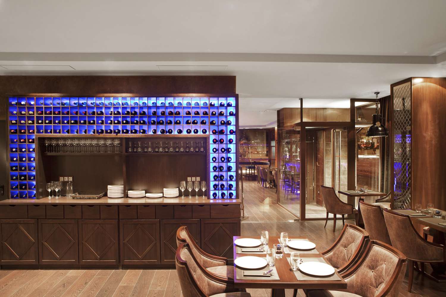 restaurant cafeteria