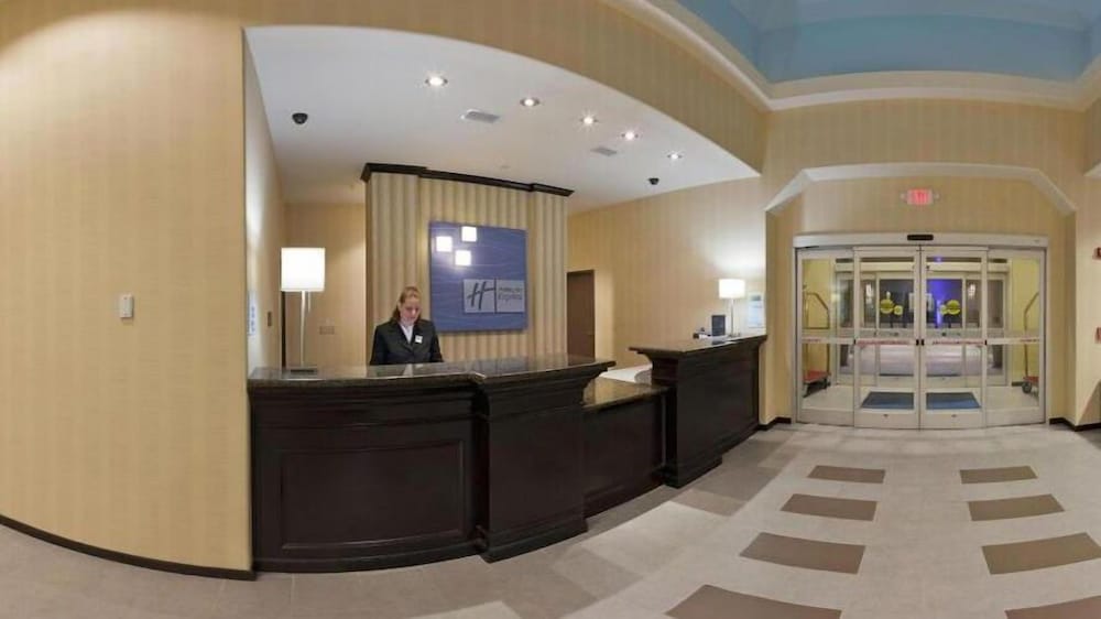 Holiday Inn Express Hotel & Suites Okmulgee 8/55