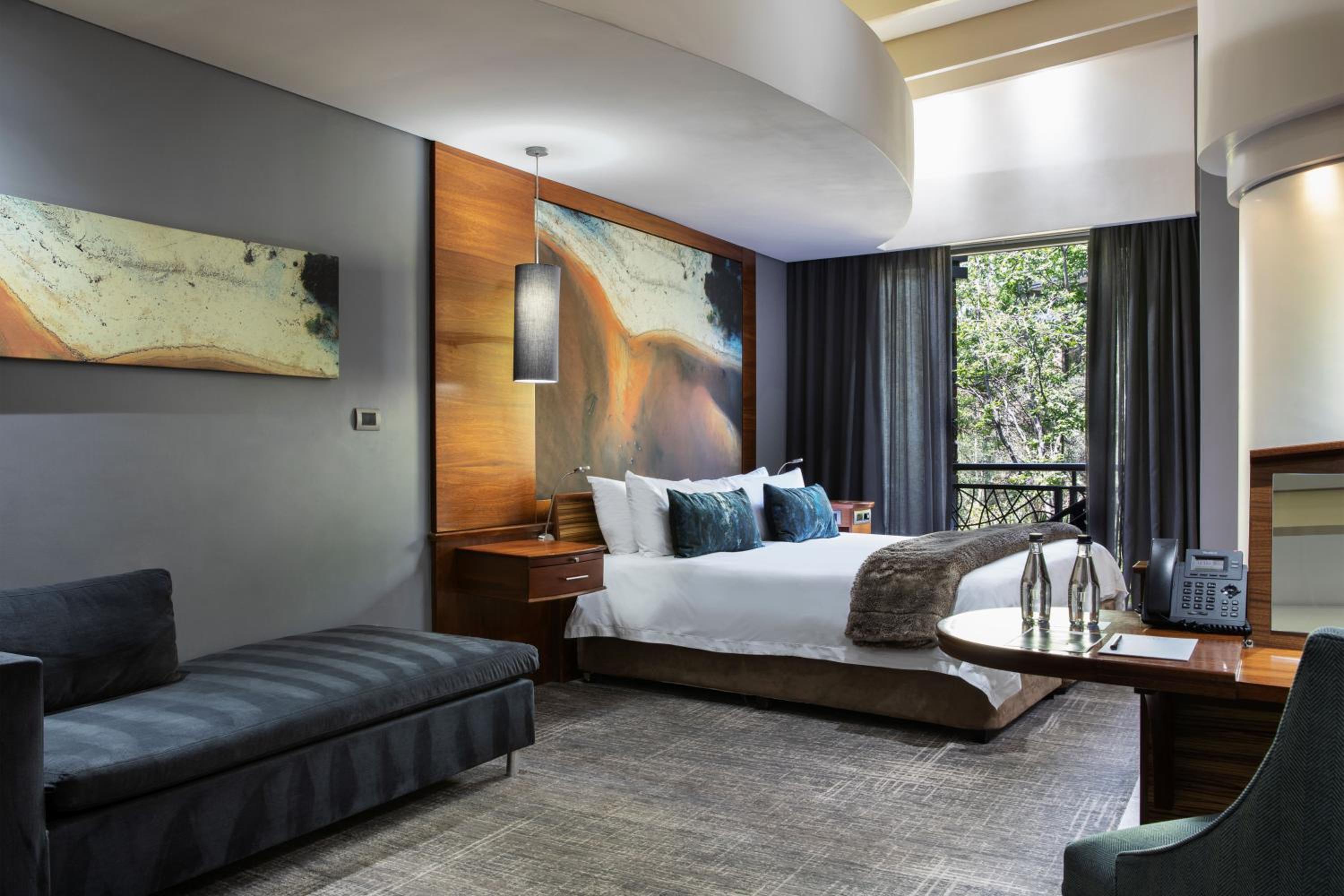 Grand King Suite