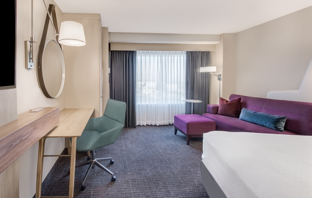 Crowne Plaza Cleveland At Playhouse Square An Ihg Hotel 65/77