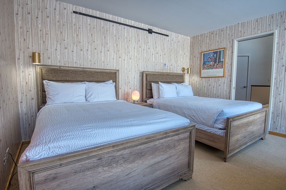 The Vail Spa Condominiums 14/76
