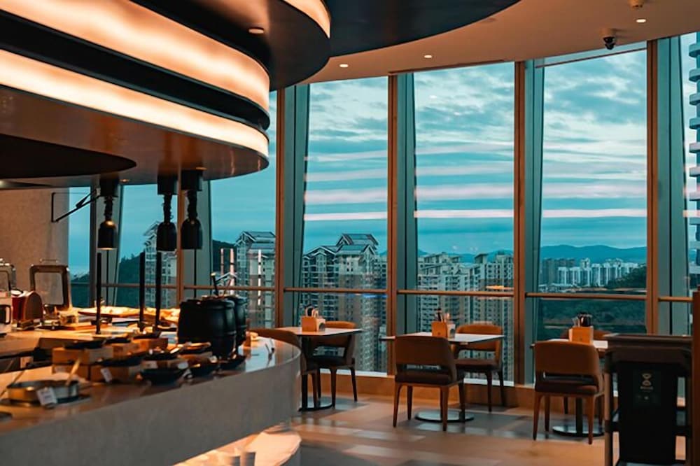 Hyatt Place Sanya City Center 46/62