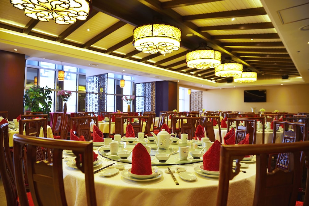 Premium Hotel 47/59