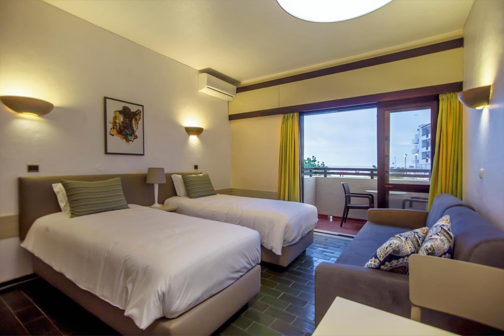 CLASSIC, STUDIO, SEA VIEW