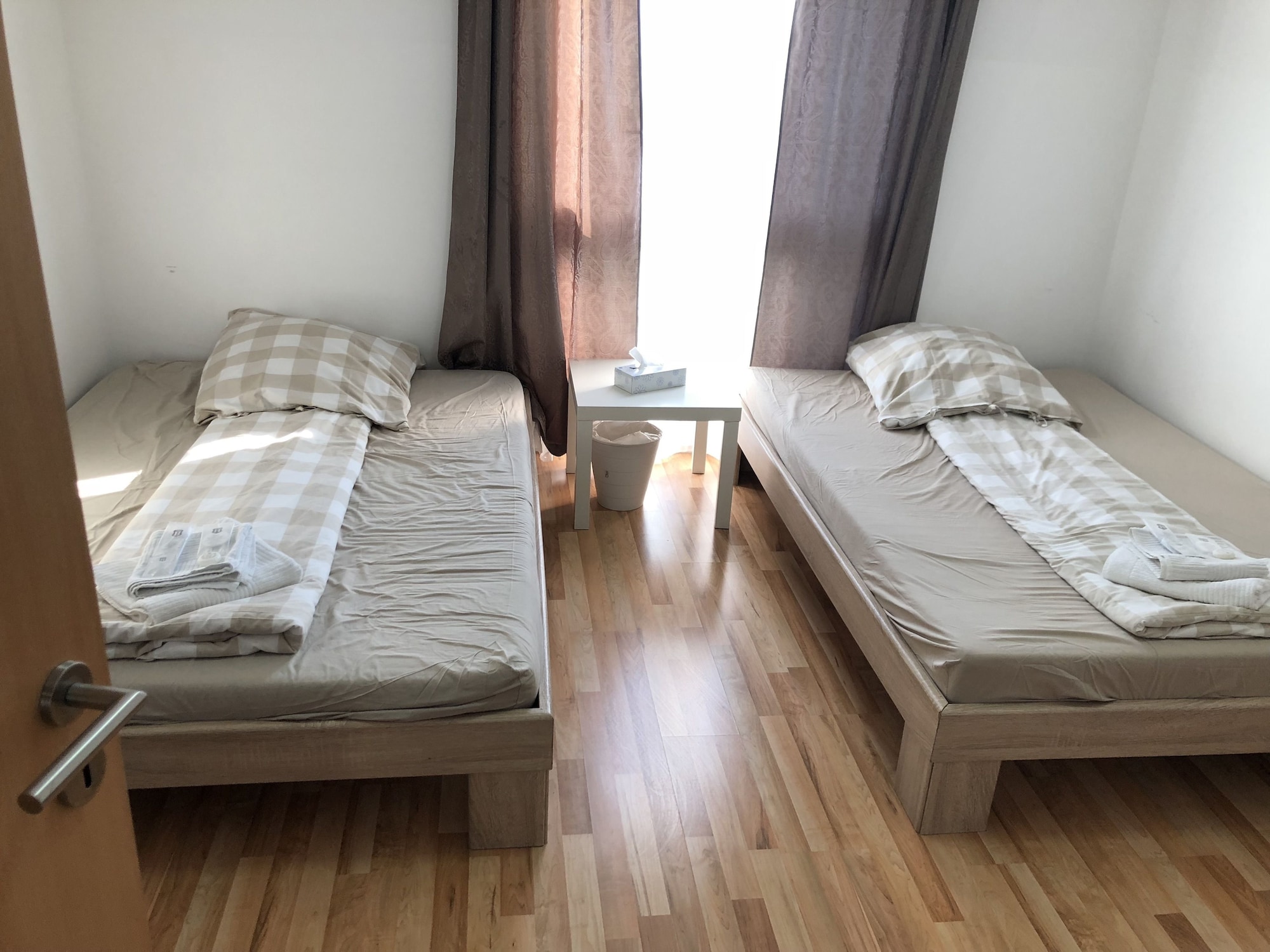 3 BEDROOMS, APARTMENT