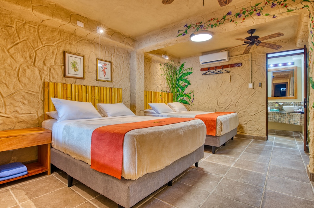 Ylang Ylang Beach Resort 11/78