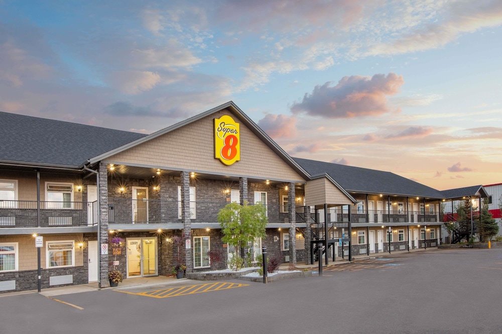 Super 8 By Wyndham Fort Mcmurray 3/31