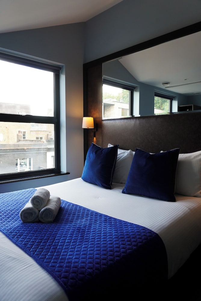Camden Enterprise Hotel 25/50