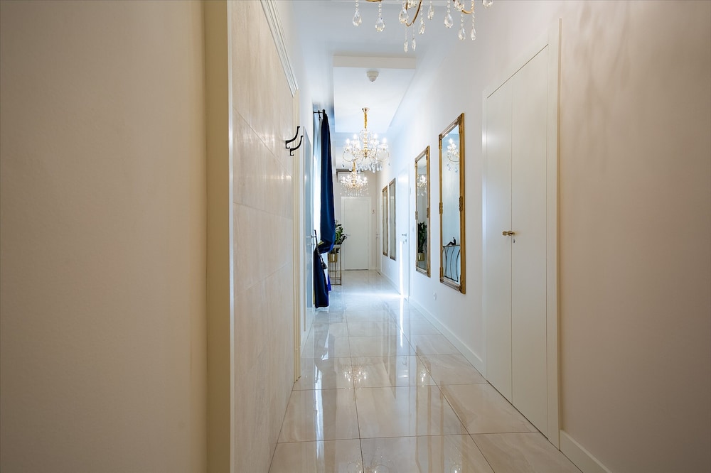 Split Best4stay Luxury Rooms 11/22